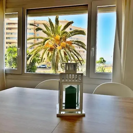 Luminoso Y Amplio Apartamento Al Lado Del Mar Apartamento